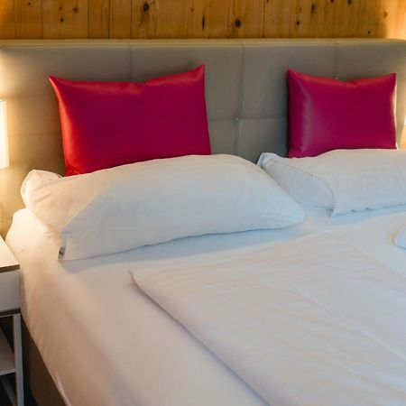 4U Hotel Men Only Hohenthurn Экстерьер фото