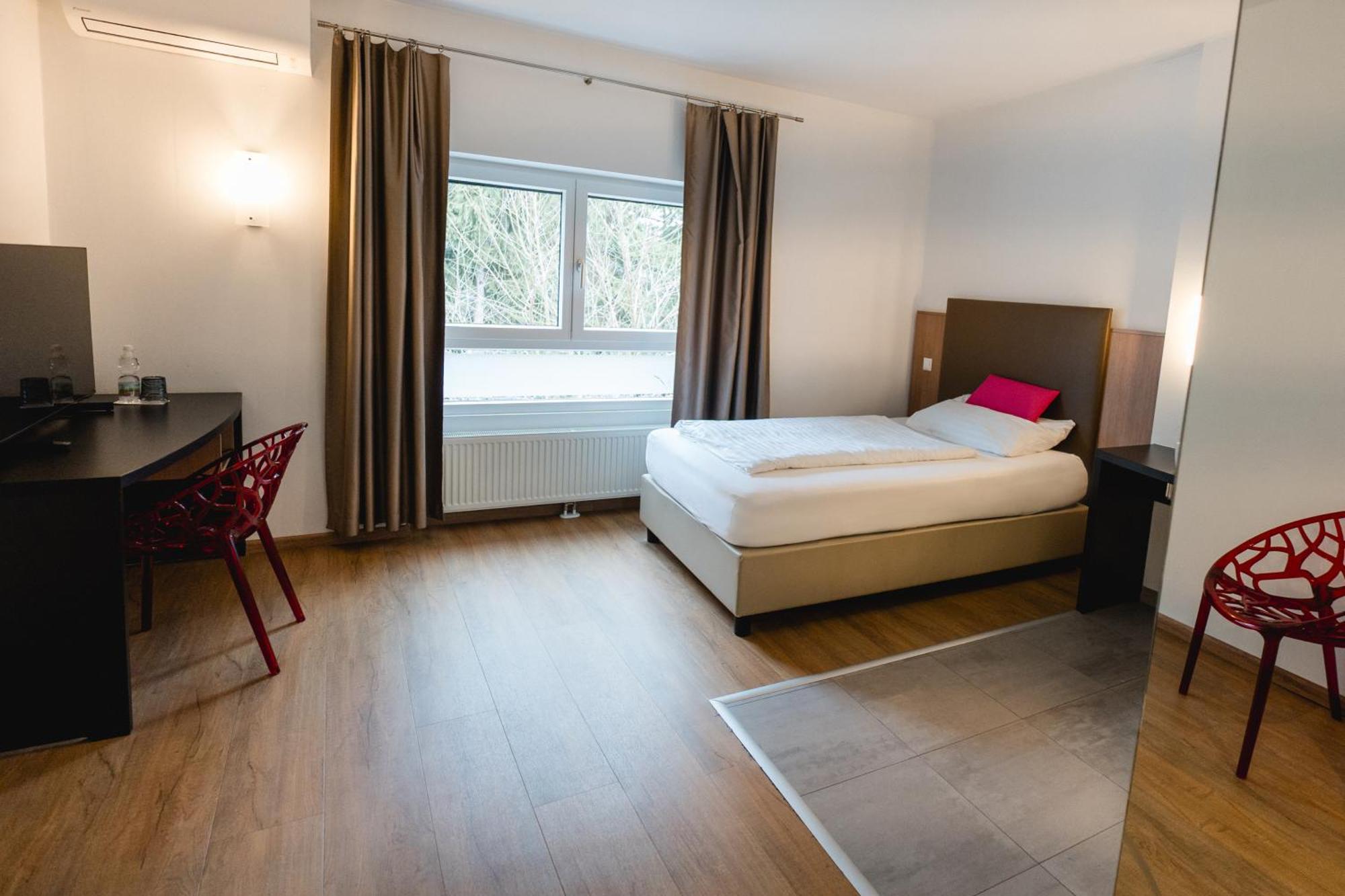 4U Hotel Men Only Hohenthurn Экстерьер фото